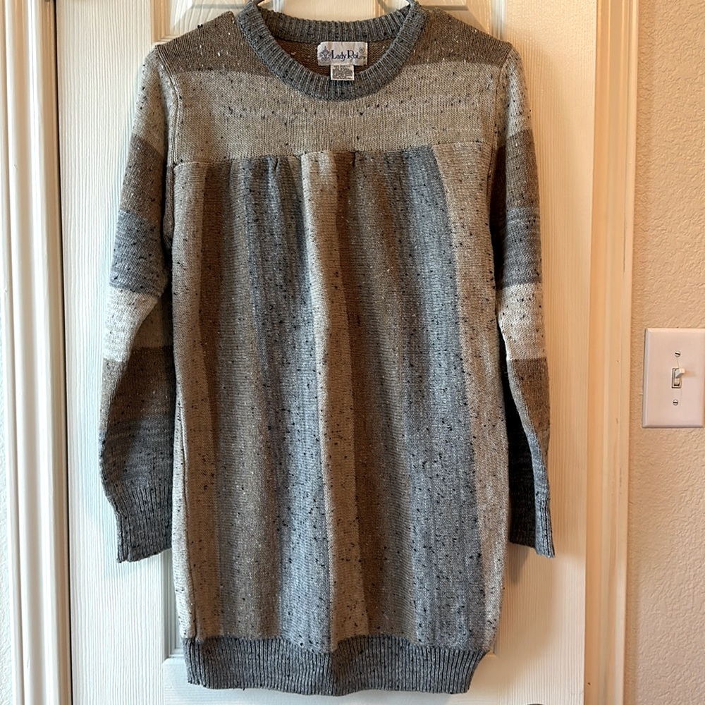 Vintage Lady Roi Sweater - size SMALL
